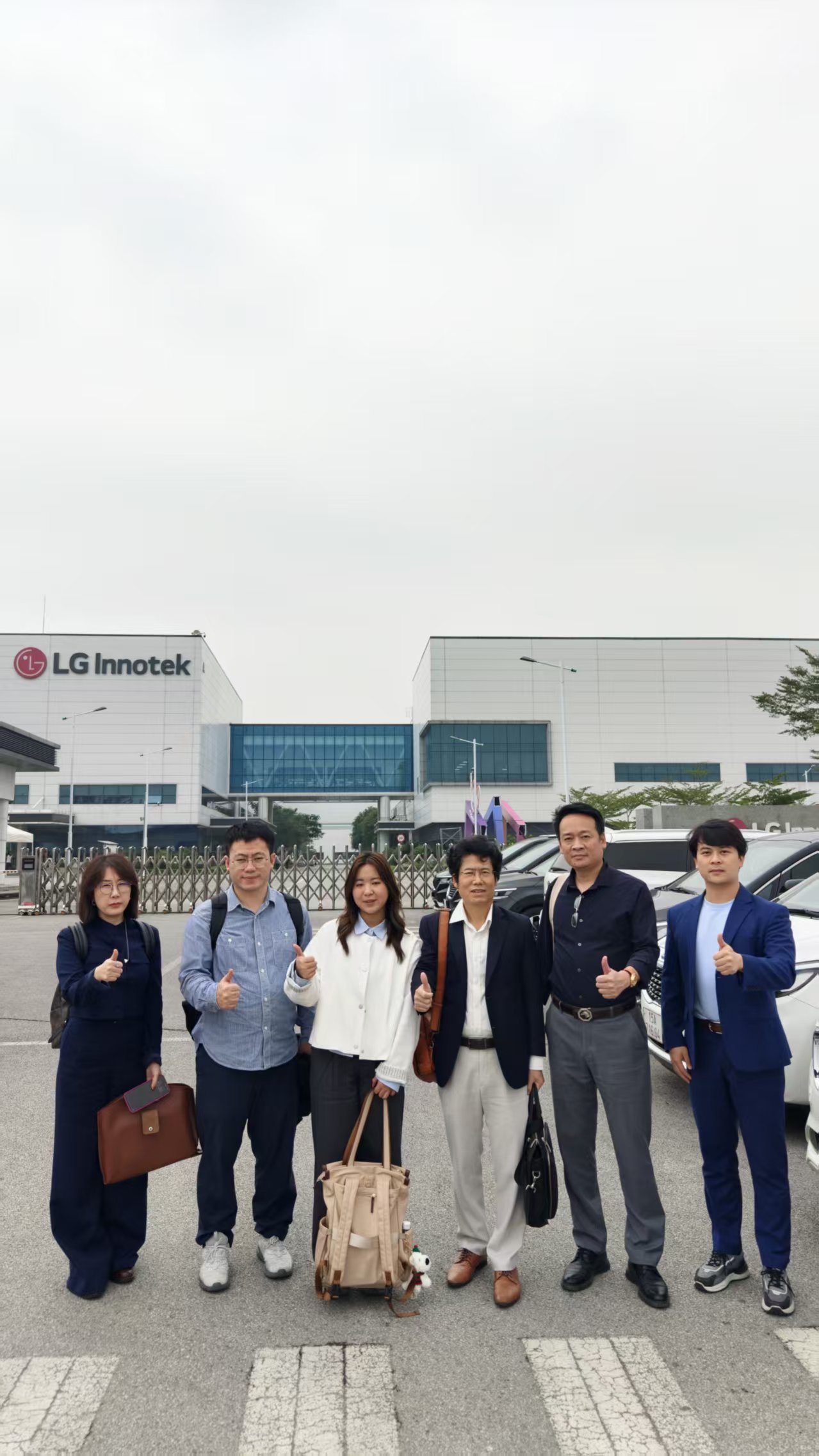 广东启亚检测设备股份有限公司董事长思俊峰赴越南回访客户
